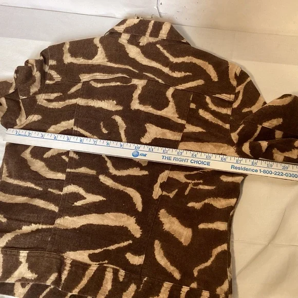 LRL Lauren Jean Co Ralph Lauren Animal Print Jean Jacket Women’s size medium - Picture 9 of 11